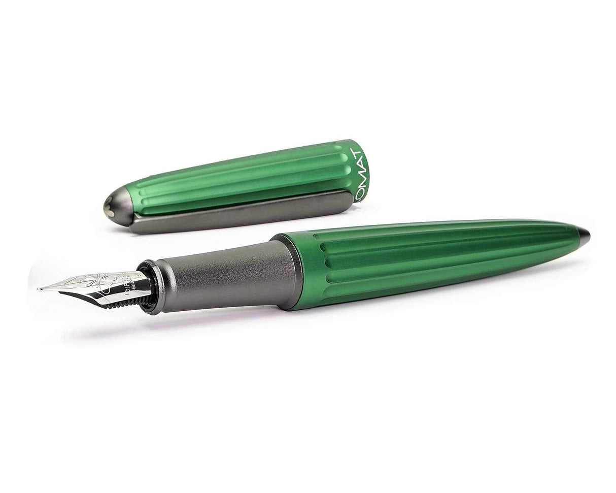 Diplomat Pluma estilográfica Aero Green, pluma de tinta exclusiva con plumín de acero inoxidable y convertidor