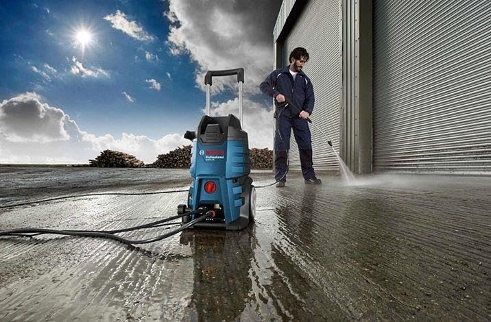 Bosch Professional GHP 5-65 - Hidrolimpiadora de alta presión (160 bares, 520 l/h, 2 lanzas)