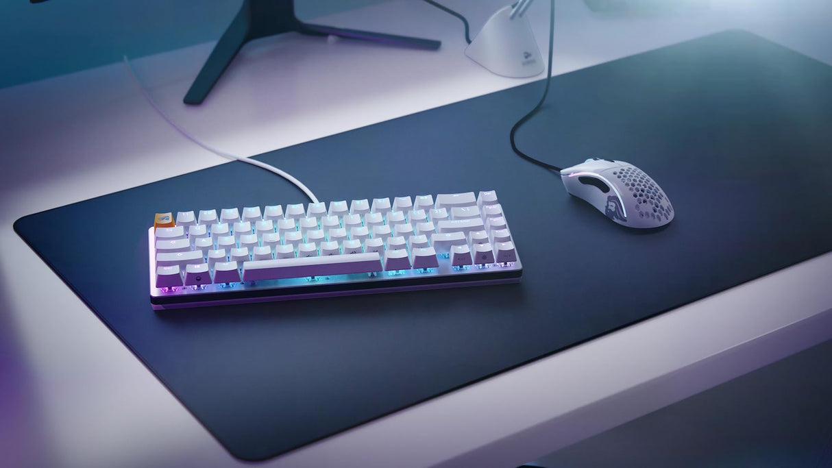 Glorious Gaming GMMK 2 Compact 65% - Teclado gaming mecánico, compacto TKL 65%, carcasa de aluminio, personalizable, keycaps dobles, switches Fox, RGB, distribuciones QWERTY estadounidense - Blanco