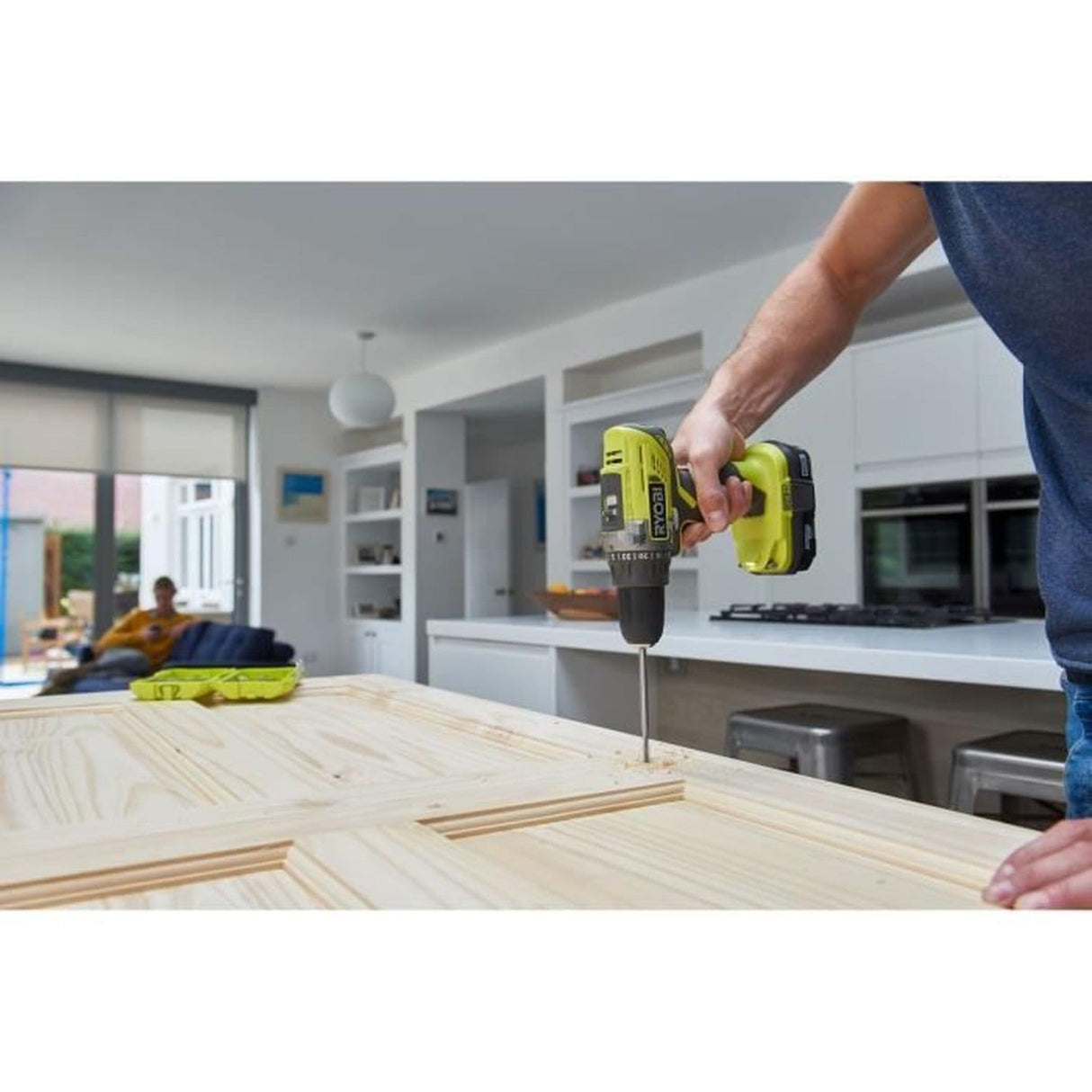 Ryobi - Taladro Atornillador 2 velocidades 18 V ONEPLUS – 2 baterías de Litio Plus 4,0 Ah y 1,5 Ah – 1 Cargador rápido – R18DD3-2415BS