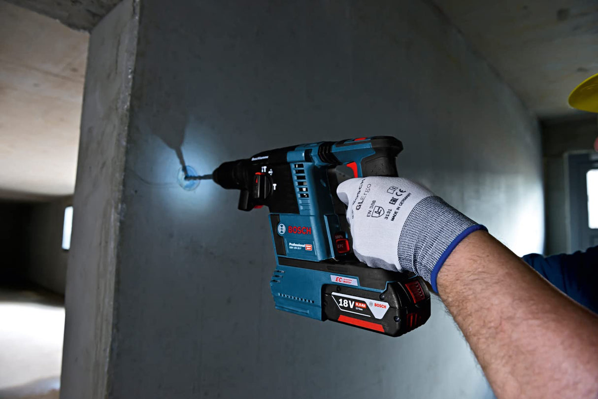Bosch Professional 18 V System GWS 18V-10 P + GBH 18V-26 - Set amoladora + martillo perforador a batería (2 baterías ProCORE18V x 5.5 Ah, en XL-BOXX)