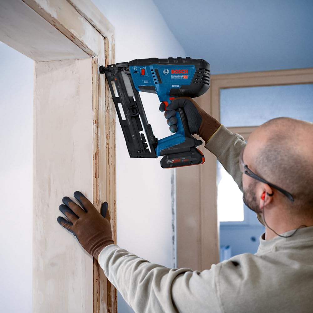 Bosch Professional 18V System clavadora madera batería GNH 18V-64-2 M (modo disparo impacto simple, apto para clavos: 32-64 mm, 1,6 mm y ángulo de clavado de 20°, sin baterías en L-BOXX)
