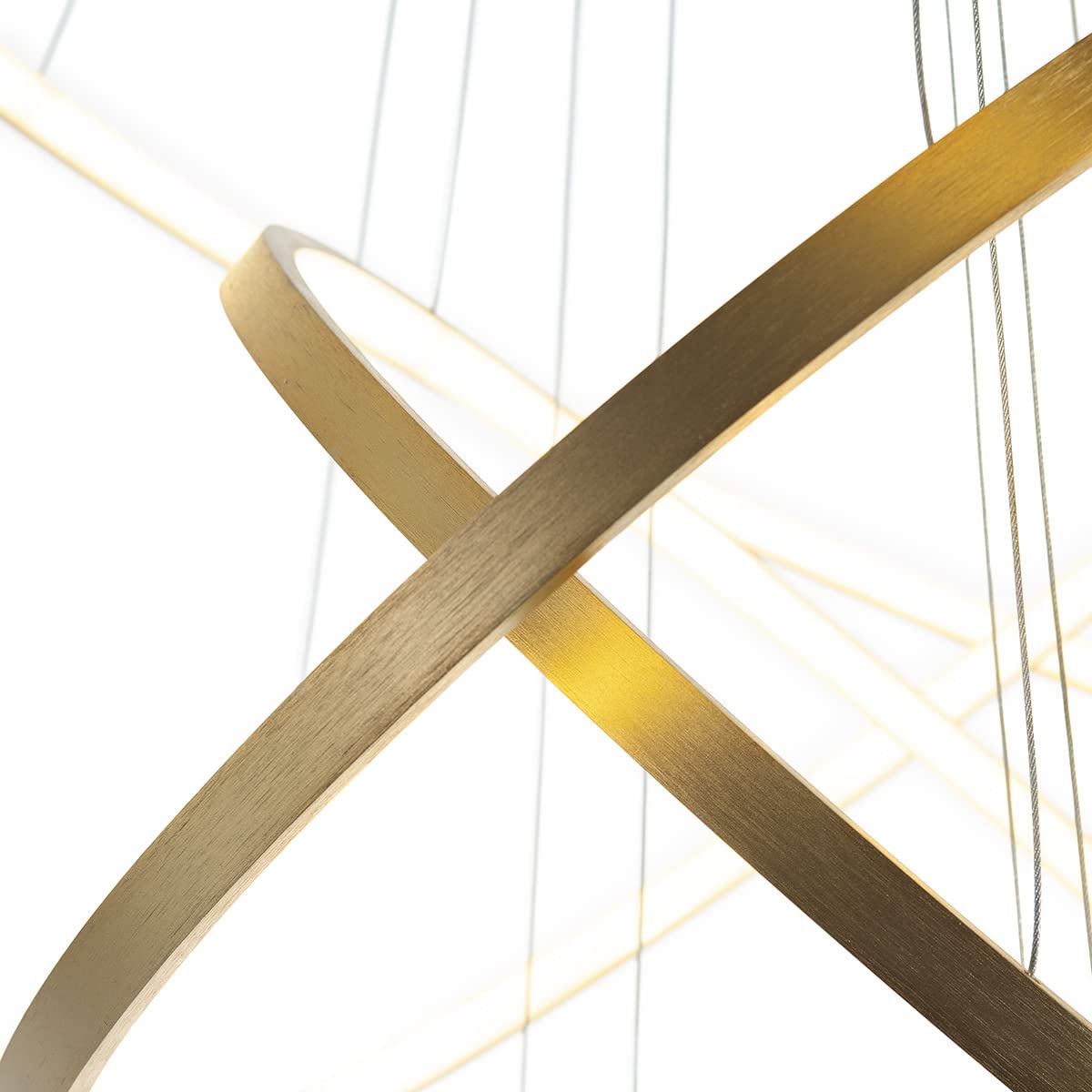 LAMPARA DE TECHO 80X80X150 METAL DORADO