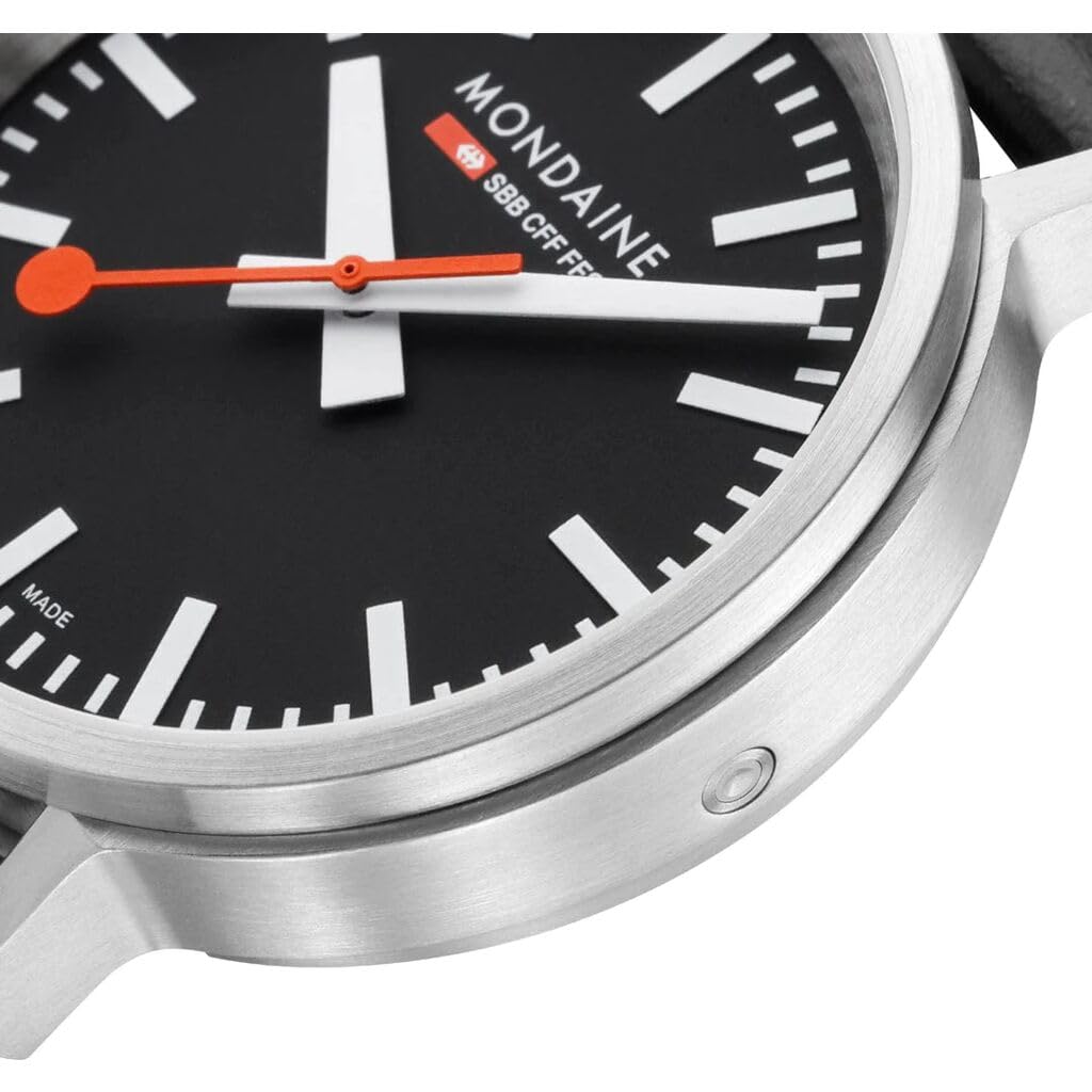Mondaine Reloj Analógico para Mujeres de Cuarzo MST.34020.LBV.Set