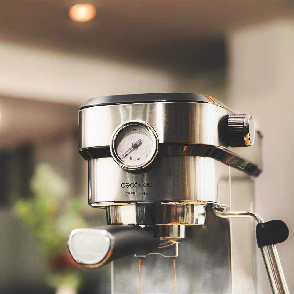 Cecotec Cafetera para Espressos y Cappuccino Cafelizzia 790 Steel Pro. 1350W, Manometro, Sistema Thermoblock, 20 Bares, Modo Auto para 1-2 Cafés, Vaporizador Orientable, 1.1L, Color Acero