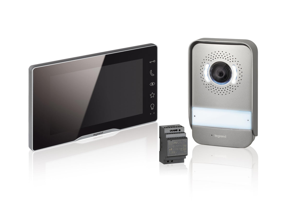 LEGRAND, Easykit Plus 368915 - Kit de videoportero con conector de 2 cables, monitor a color de 7 pulgadas y cámara gran angular, kit de 1/2 casa familiar, ampliable, fuente de alimentación integrada