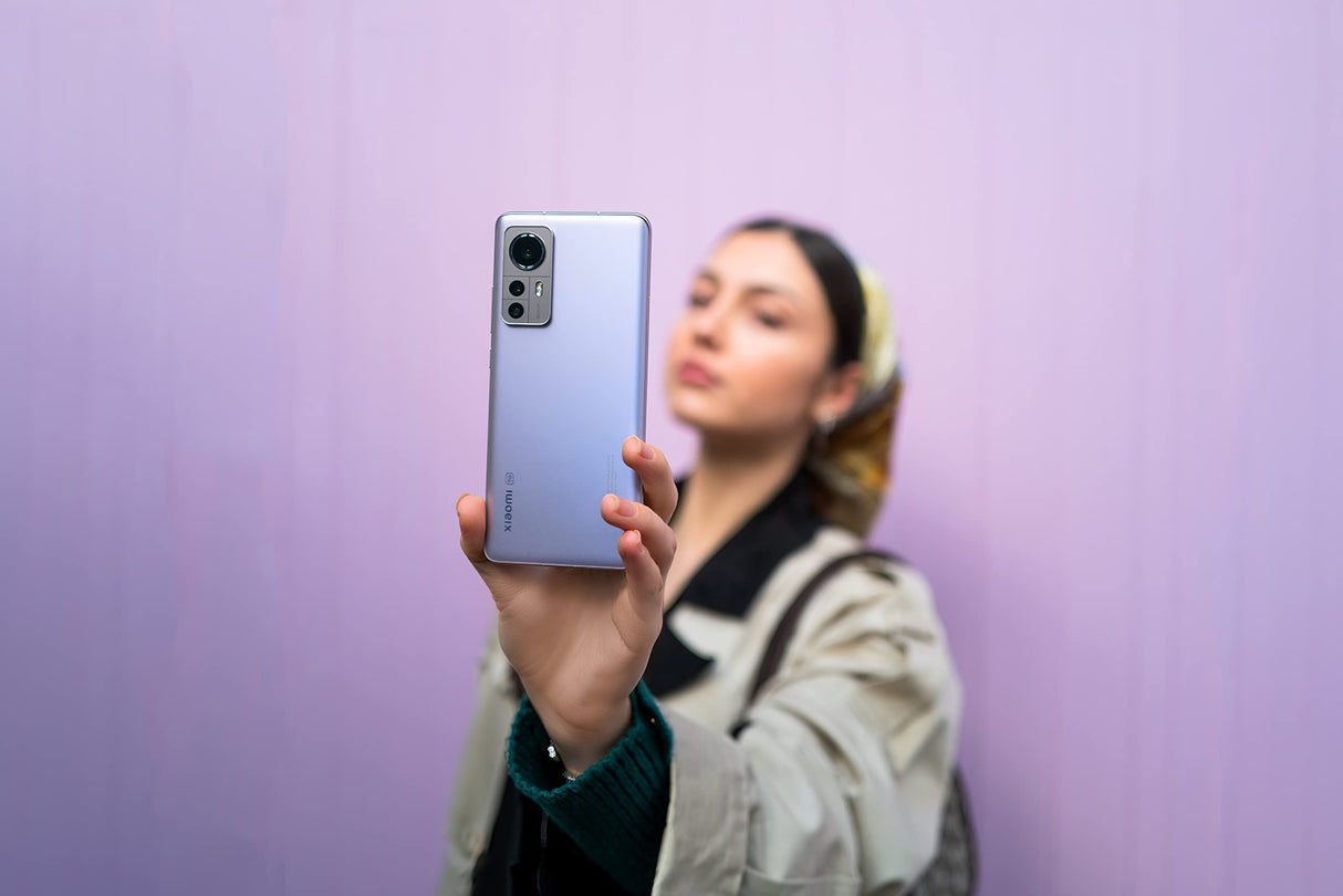 Xiaomi 12 - Smartphone 8+256GB, Pantalla AMOLED de 6.3 Pulgadas y 120Hz, Snapdragon 8 Gen 1, cámara Triple de 50MP+13MP+5MP, 4500mAh, Gris (versión del Reino Unido + 2 años de garantía)