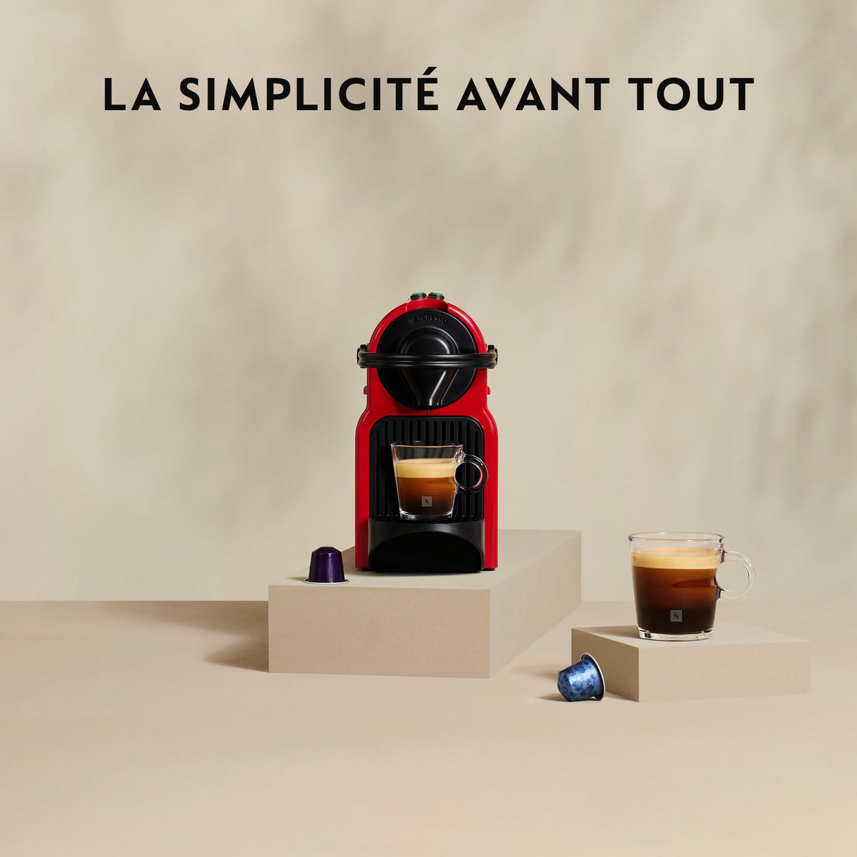 Krups Nespresso Inissia, Máquina de café espresso en cápsulas, Compacto automático, Presión 19 bar, Color Negro/Rojo, Tamaño único