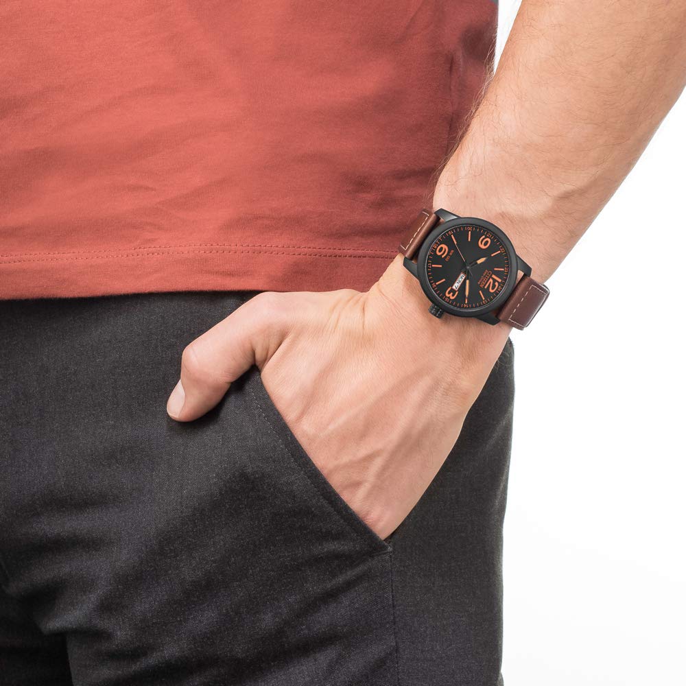 Citizen Reloj Analógico para Hombre de Eco-Drive con Correa en Cuero BM8476-07EE