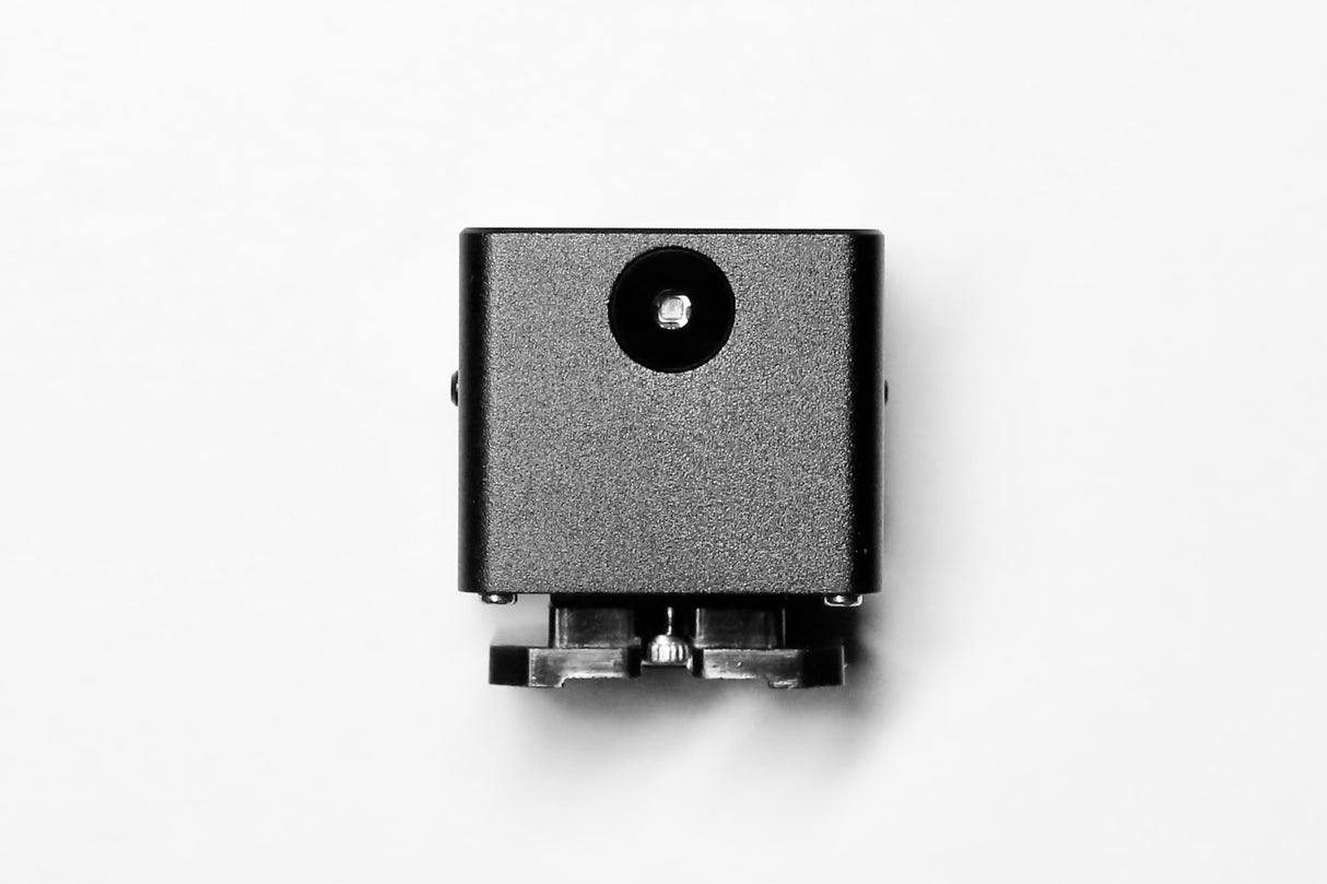 KEKS by antonKUNZE KM-Q OLED - Expositor Digital (Pantalla OLED en la Parte Superior)