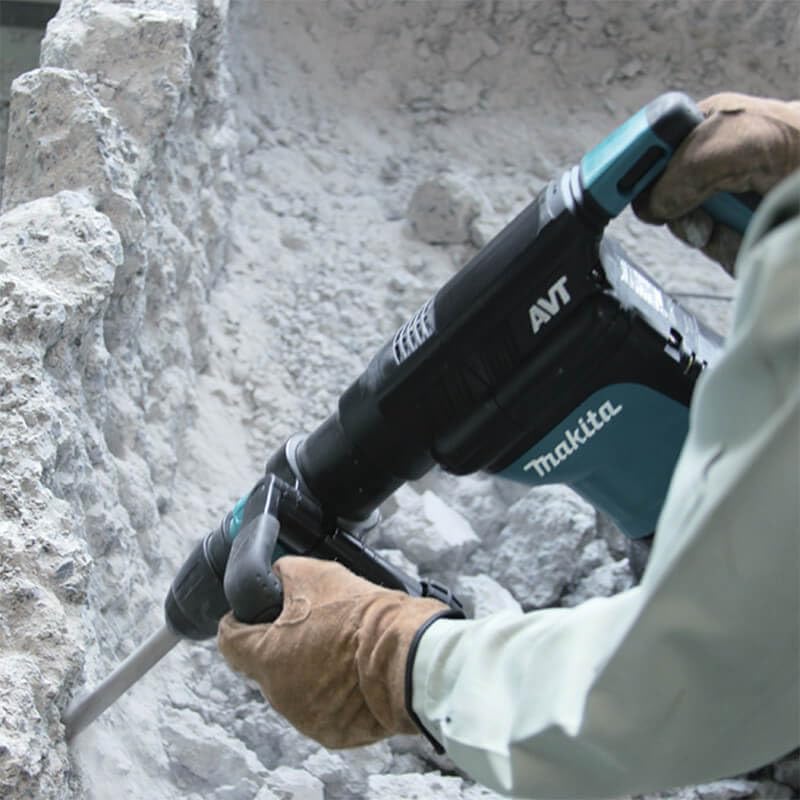 Makita HM1111C - Martillo Demoledor 8.0Kg Avt
