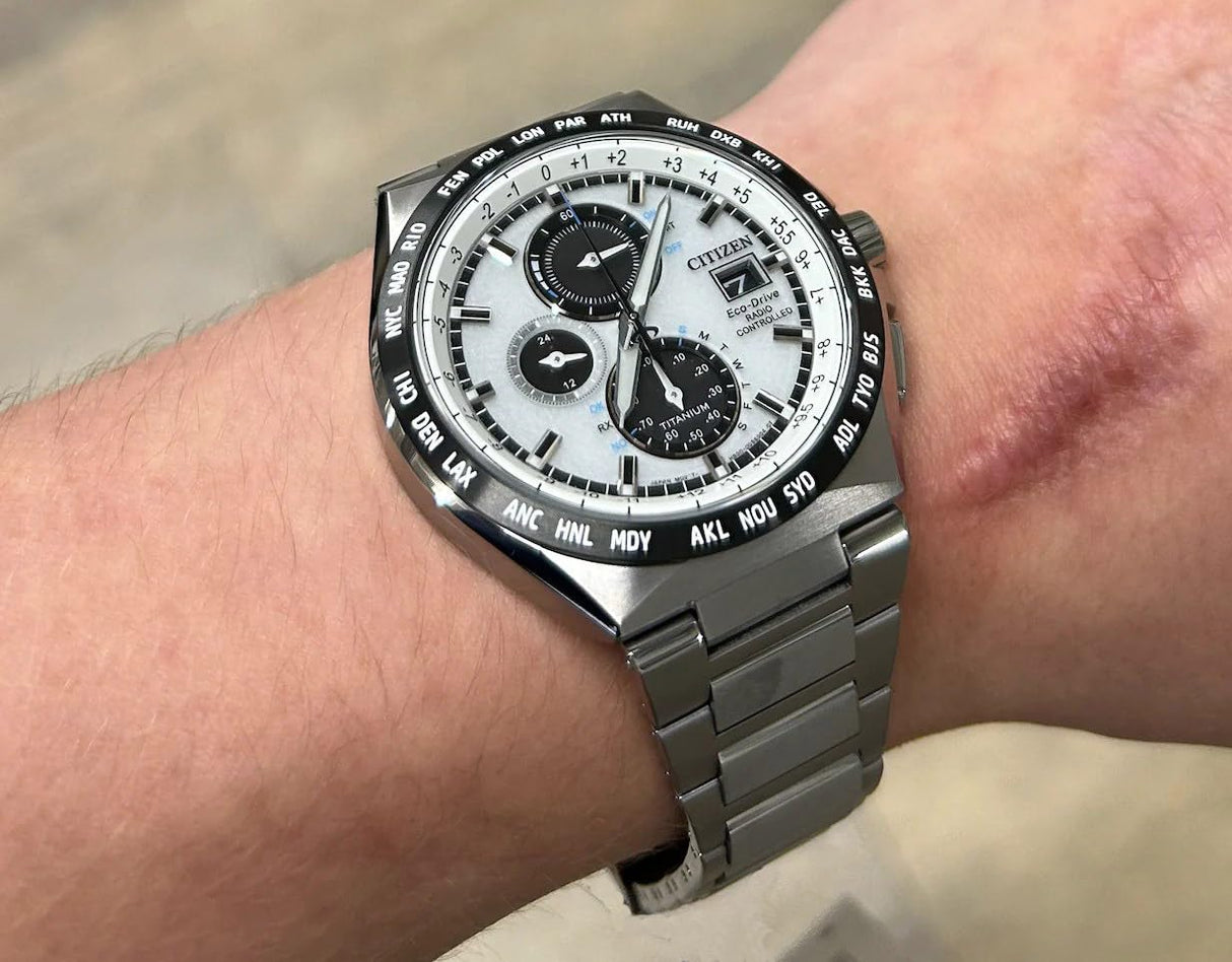 CITIZEN Reloj Cronógrafo para para Hombre de Eco-Drive AT8238-84A