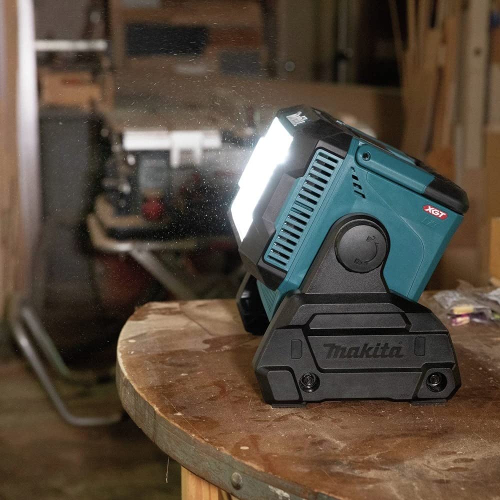 Makita ML009G 40V Max Li-ion XGT Luz de trabajo inalámbrica – Baterías y cargador no incluidos