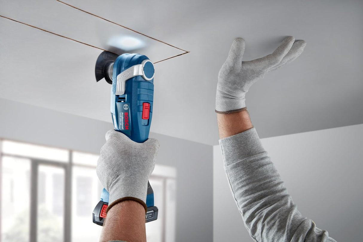 Bosch Professional 18V System multiherramienta a batería GOP 18V-34 (motor Brushless sin escobillas, Vibration Control, con varias cuchillas, 1 plato de lija, 5 hojas de lija, 5 accesorios en L-BOXX)