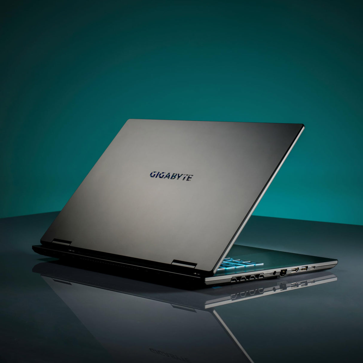 Gigabyte Gaming A16 CWH Portátil - 16,0“, 165Hz WQXGA, i7-13620H, RTX 5070, 32GB DDR5, 1xSSD Gen4 de 1TB, FreeDOS, Garantía de 2 años, Dolby Atmos, Gaming A16 CWHI3ES864SD