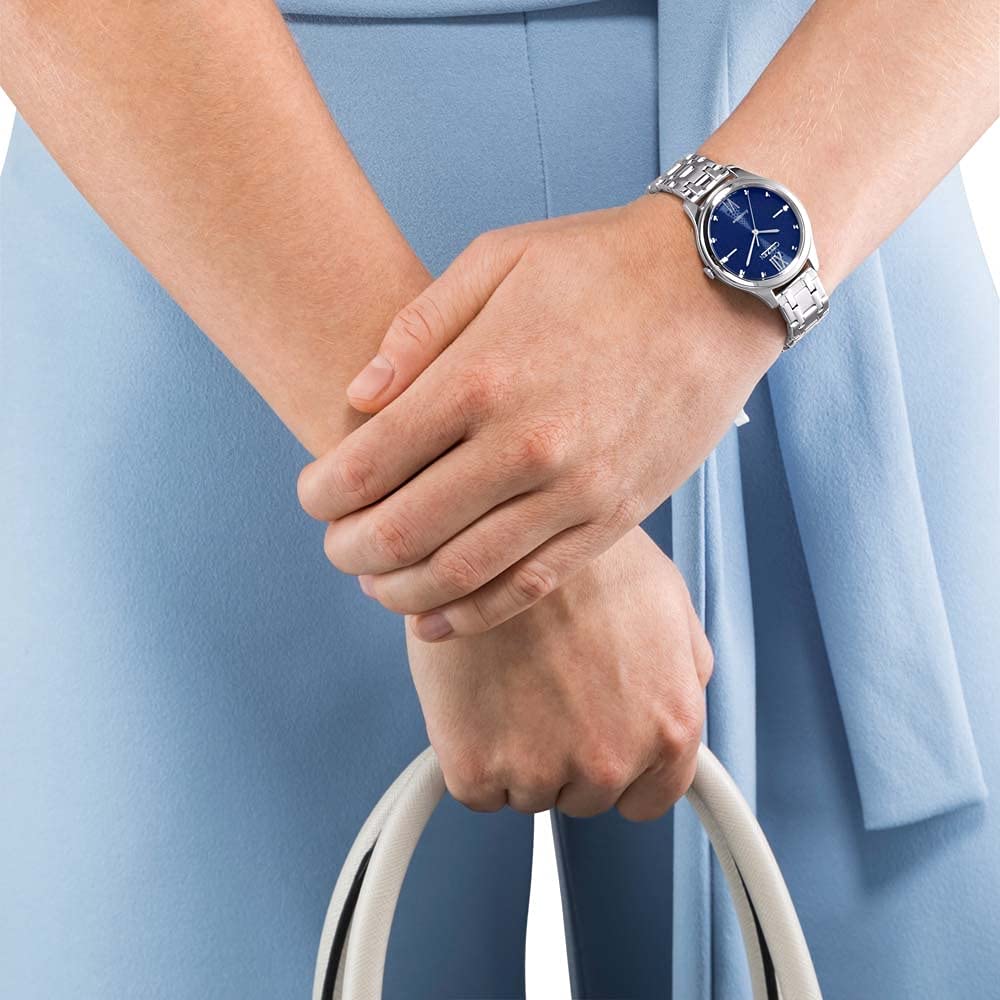 CITIZEN Reloj Analógico para Mujer de Eco-Drive con Correa en Acero Inoxidable EM0500-73L