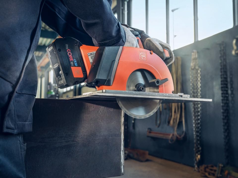FEIN Sierra circular para metal a batería F-IRON Cut 57 AS para un corte en frío rápido y preciso de chapas, tubos y perfiles. Compatible con baterías AMPShare/Bosch18 V, sin baterías y cargador