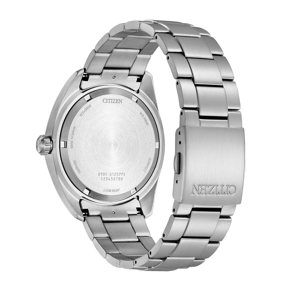 Citizen Reloj Analógico para Hombres de Eco-Drive con Correa en Titanio