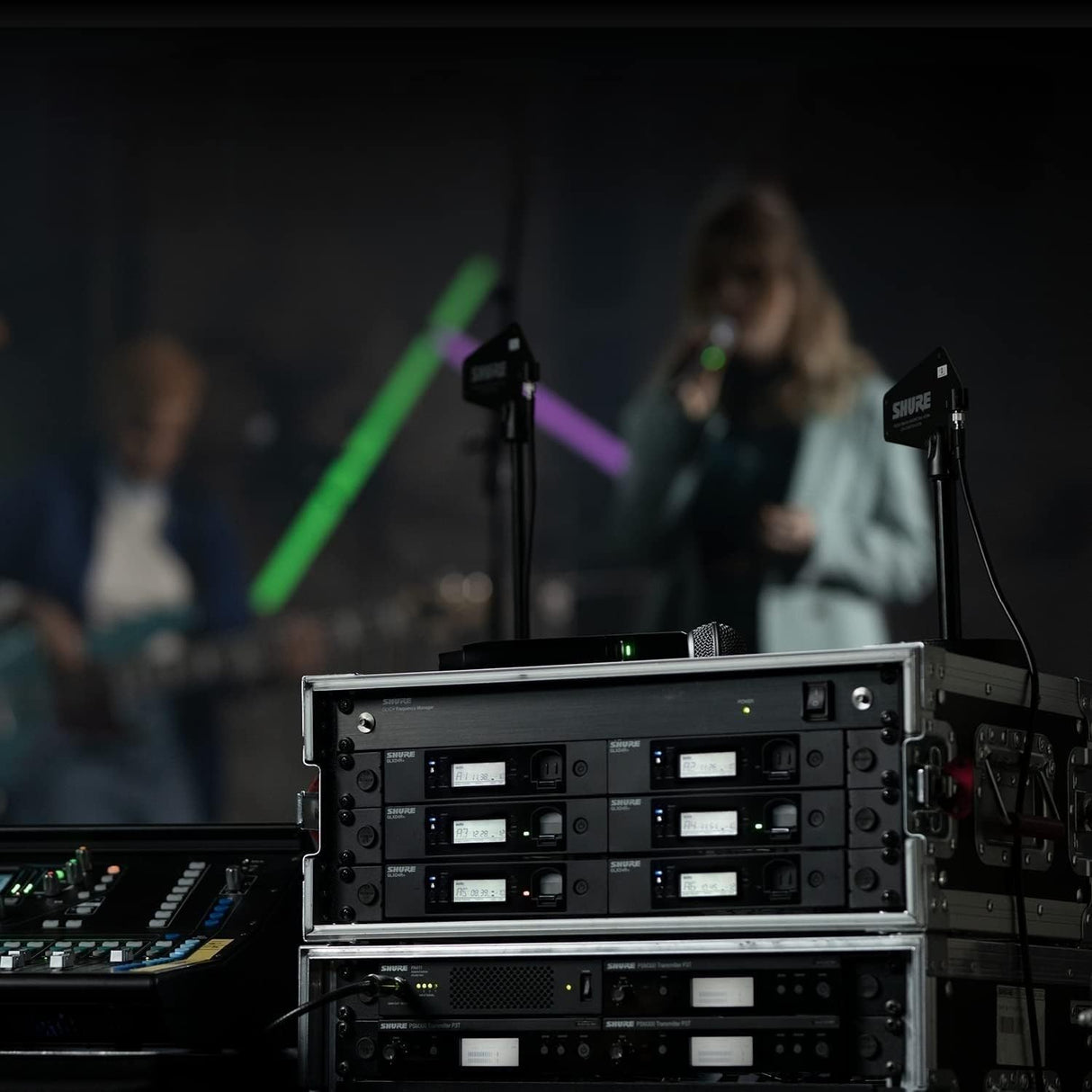 Micrófono inalámbrico Shure GLXD14+/PGA31 con batería de 12 Horas y Alcance de 30m. Incluye micrófono de Diadema PGA31 y Receptor de Canal único. Ideal para oradores y Artistas.