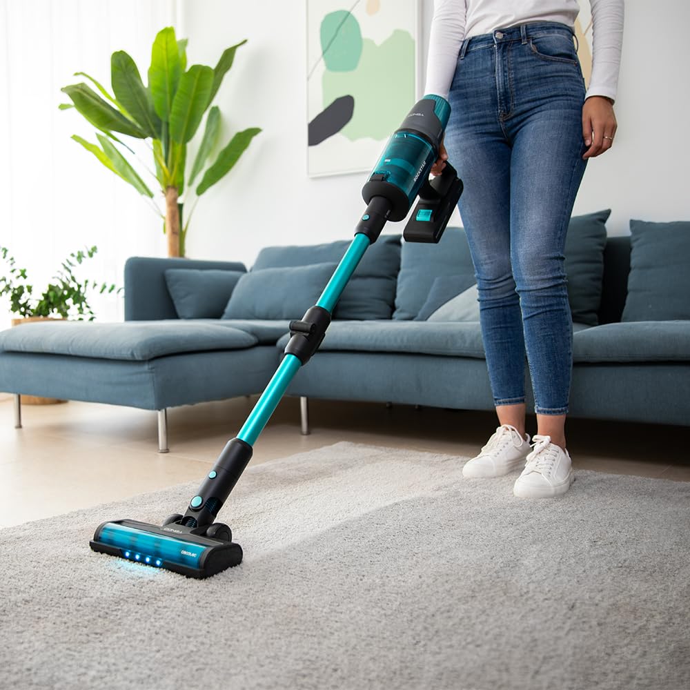 Cecotec Aspirador Escoba sin Cable Conga Rockstar 7500 Astral ErgoWet Animal. 680W, 4 en 1, 30 kPa, Cepillo Jaliscazo, Water Tank, Accesorio para Animales, 90 Minutos de Autonomía