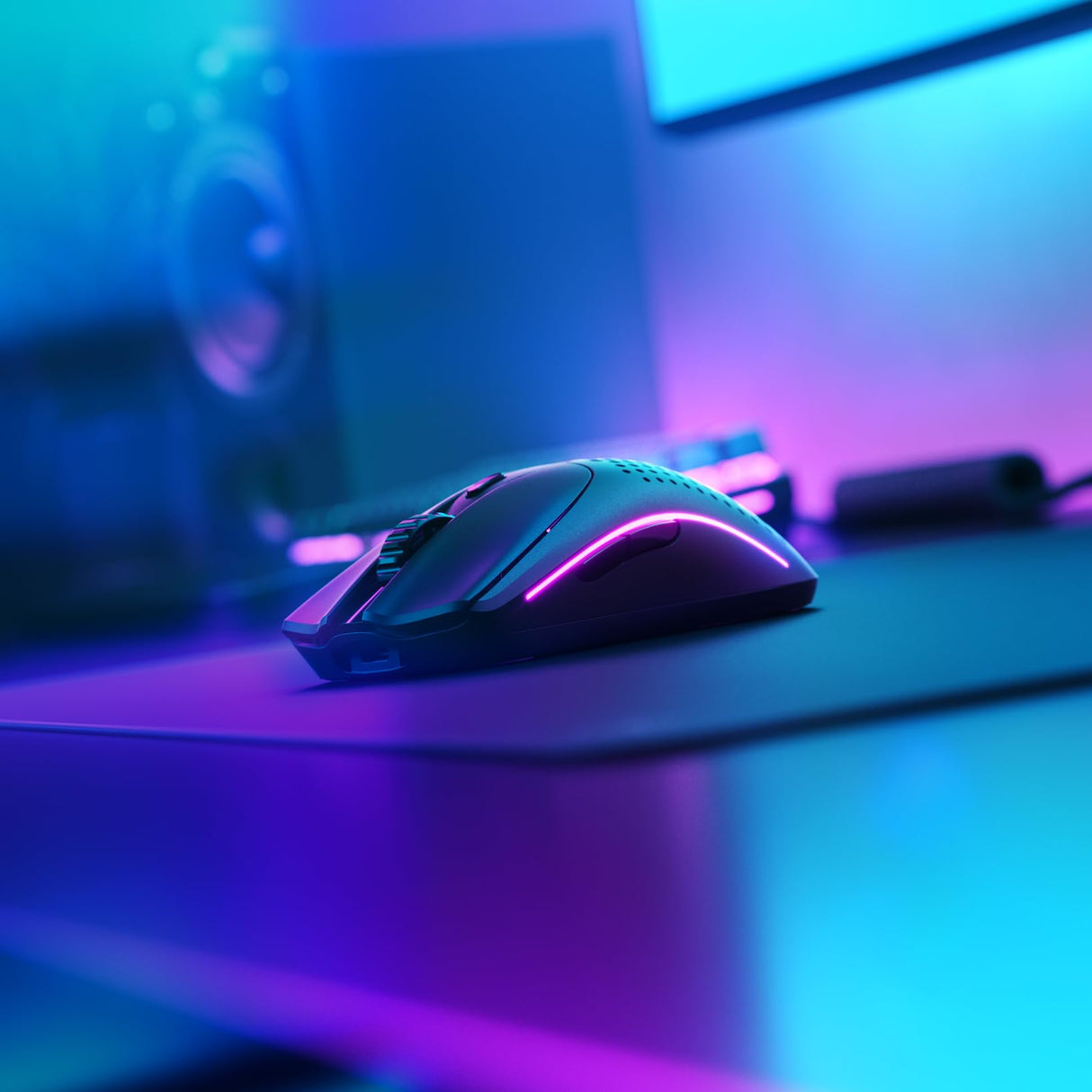 Glorious Gaming Model O 2 Wireless Ratón gaming inalámbrico - Híbrido 2,4 GHz y Bluetooth, 68g superligero, gran batería, sensor PPP 26K, RGB, ambidiestro, 6 botones, deslizadores de PTFE - Negro