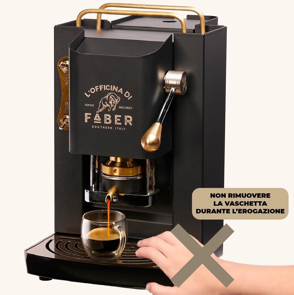 Máquina de café Faber Pro Total Deluxe acabados en latón a monodosis de papel Ese 44 mm