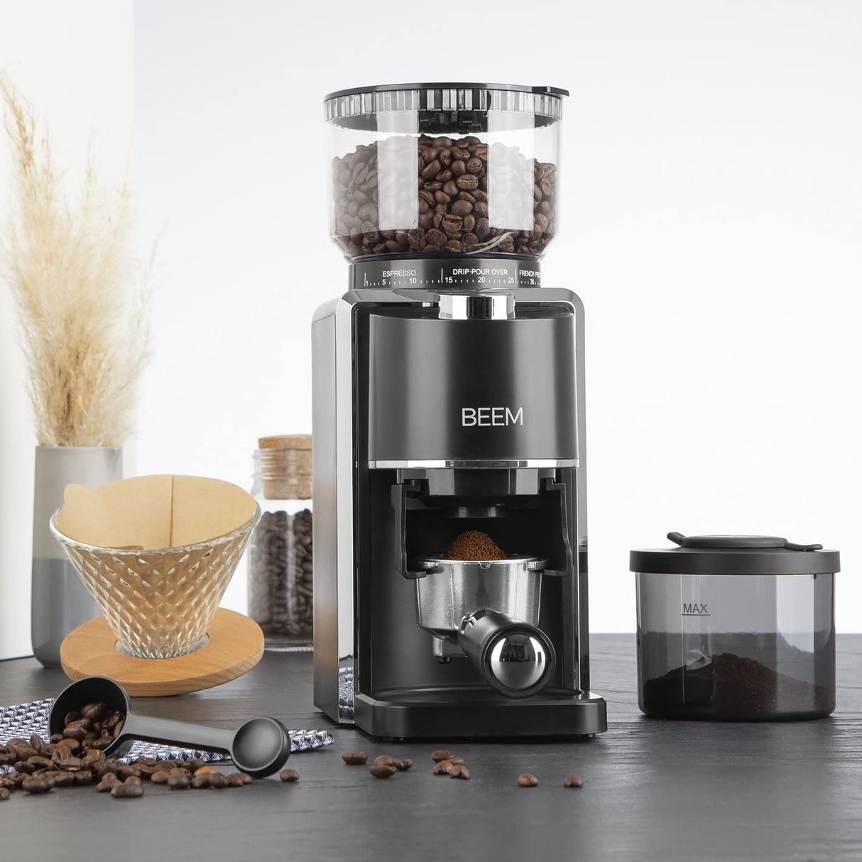 BEEM GRIND-PERFECT Molinillo de café eléctrico, 250 g, ajuste de grado de molienda de 35 niveles, mecanismo cónico, dosificación ajustable mediante rueda giratoria (2 – 12 tazas), molido directamente