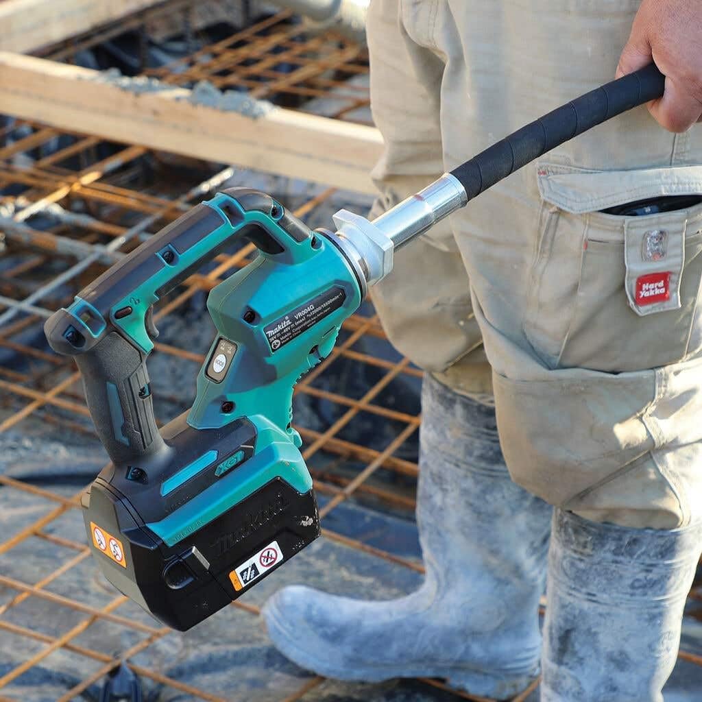 Makita VR004GZ - Compresor de batería para hormigón (40 V, máx. (sin batería, sin cargador) con compresor de 38 mm