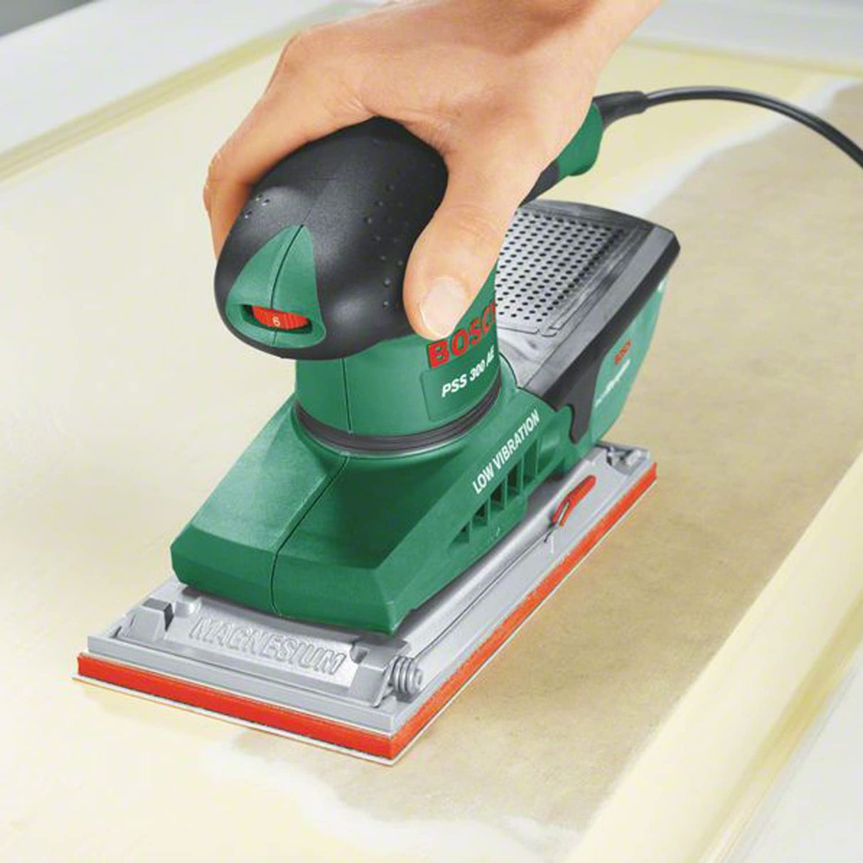 Bosch Home and Garden 0.603.340.300 Lijadoras orbitales con maletín, 240 V, 250 W, electrónica, superficie 264 cm