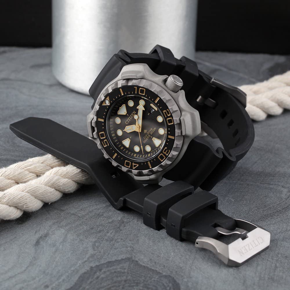 CITIZEN Reloj Analógico para Hombres de Cuarzo con Correa en Poliuretano BN0220-16E