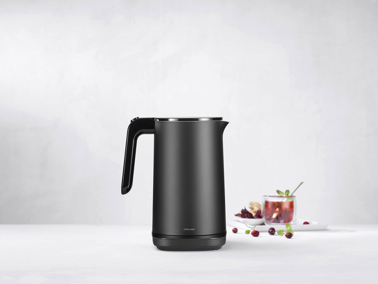 ZWILLING ENFINIGY Hervidor de agua Pro con ajuste de temperatura, Filtro antical de acero inoxidable y función mantener en caliente, 1850 W, 1,5 l, Negro