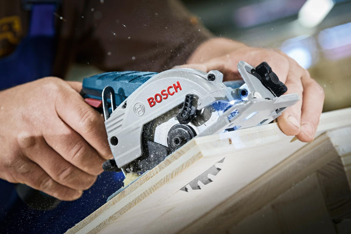 Bosch Professional 12V System GKS 12V-26 - Sierra circular a batería (Ø disco 85 mm, 2 baterías x 3.0 Ah, en L-BOXX)