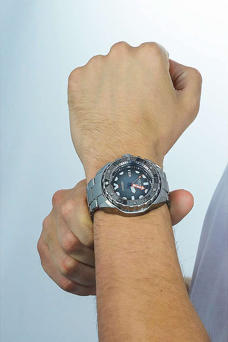 Citizen Reloj Analógico para Hombres de Automático con Correa en Titanio NB6004-83E