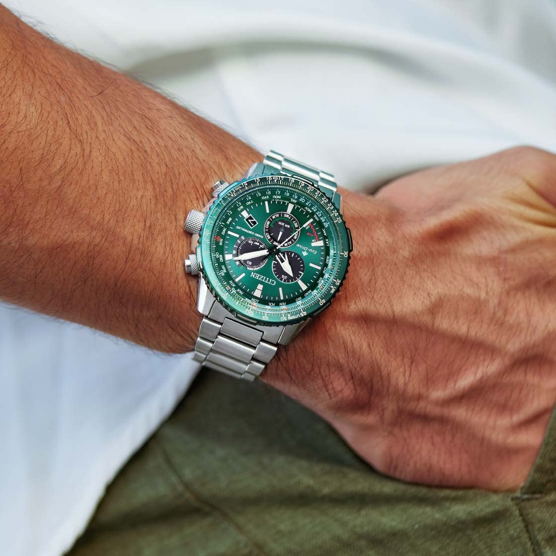 CITIZEN Reloj Cronógrafo para Hombres de Energía Solar con Correa en Acero Inoxidable CB5004-59W