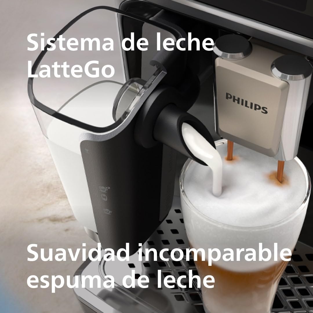 Philips Cafetera Totalmente Automática Serie 5500-20 cafés Calientes y Helados, Sistema de Leche QuickClean LatteGo, 40% más Silenciosa Gracias a SilentBrew, QuickStart, Negro y Plata (EP5546/70)