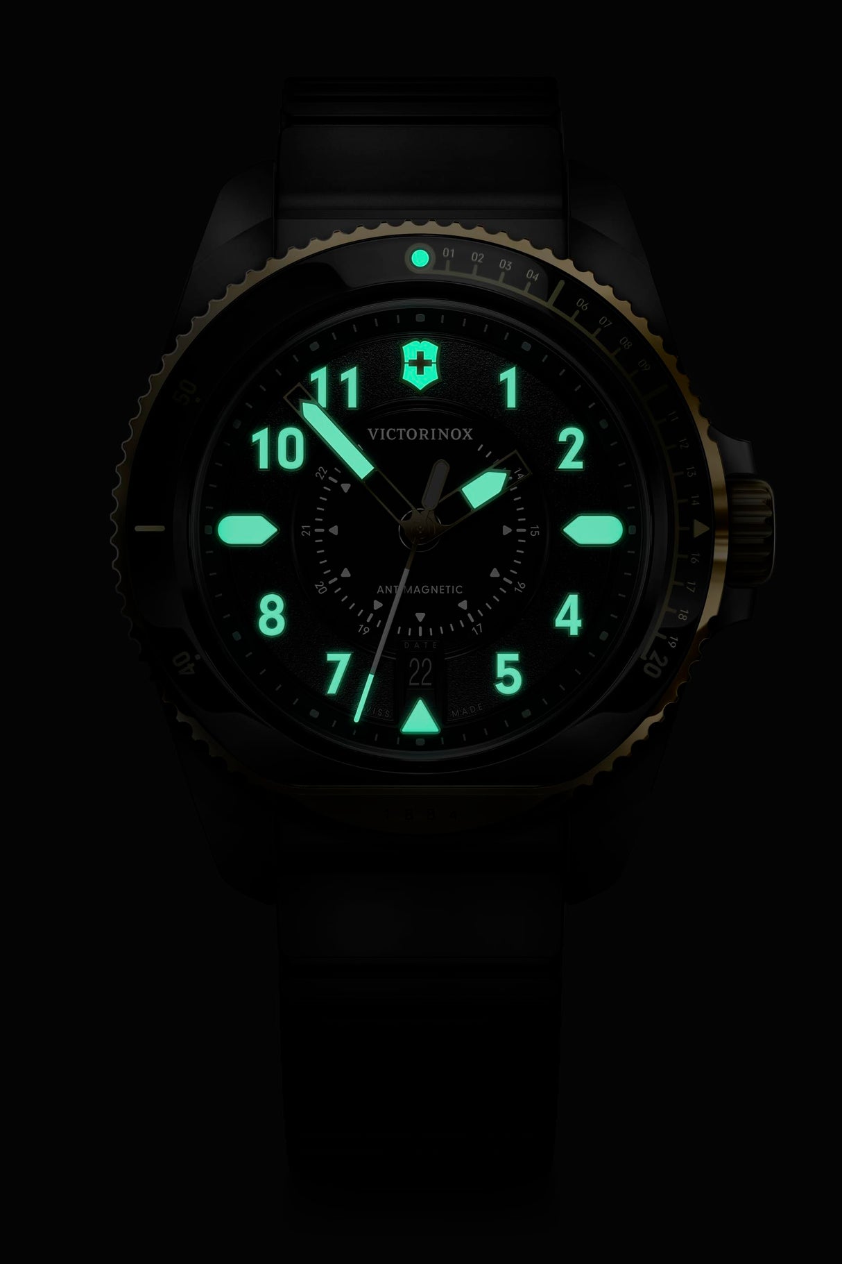 Victorinox Journey 1884 Ø 43 mm Reloj de Pulsera de Hombre, Swiss Made, Cuarzo analógico, Sumergible hasta 200 m, Pulsera de Caucho, Negro