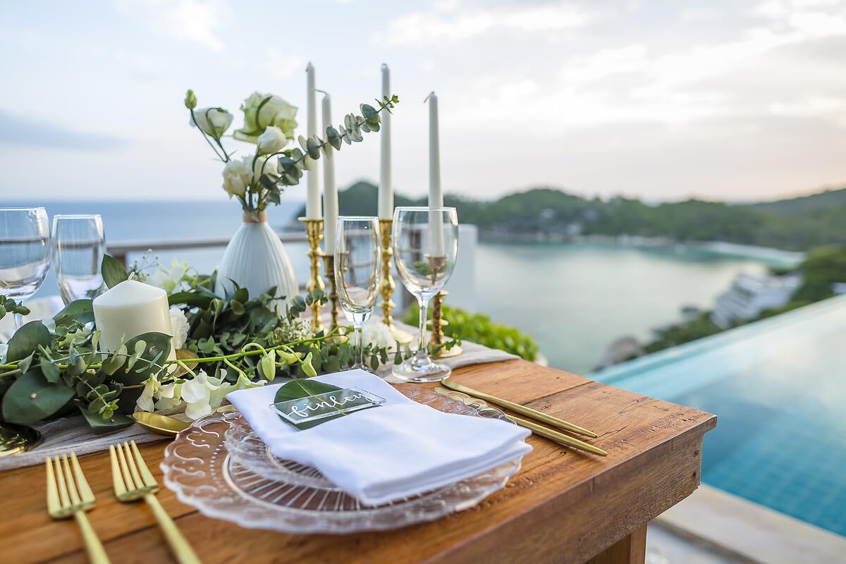 WONDERBOX Connect - Caja Regalo - Estancia Exclusiva - 1 o 2 Noches para 2 Personas Entre más de 150 hoteles en España - Válido Durante 24 Meses