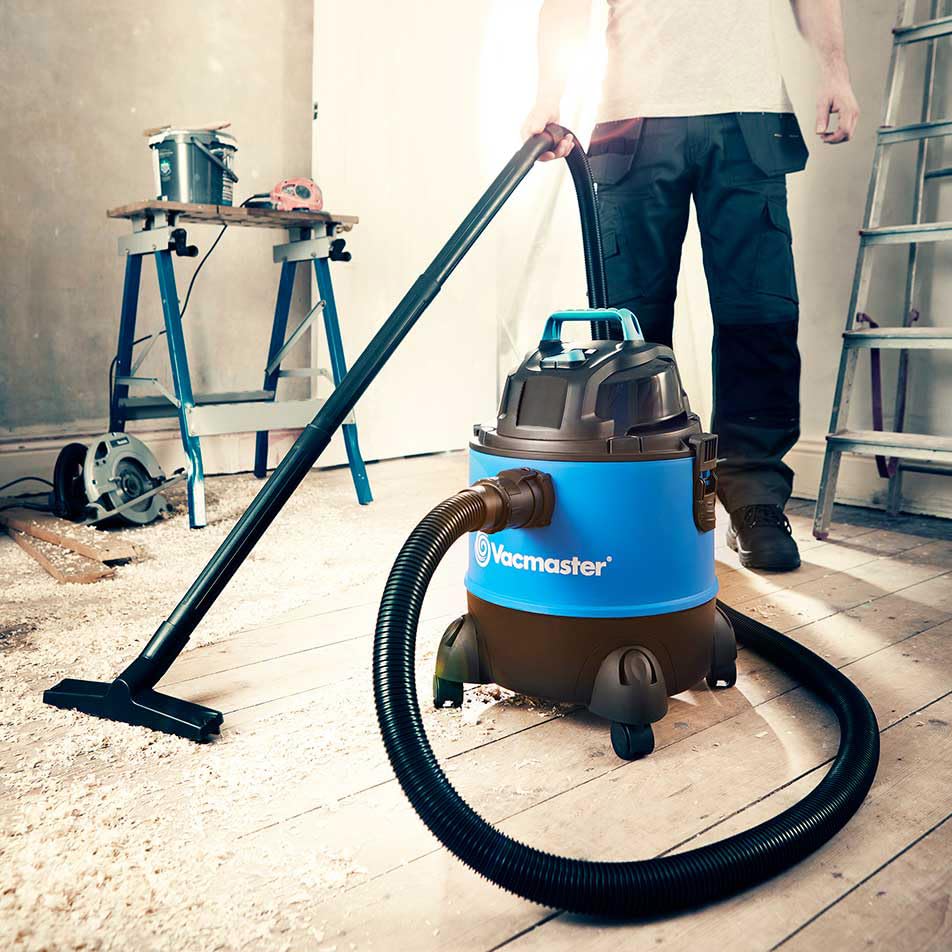 Vacmaster seco y húmedo Aspiradora Multiusos,Aspirador de Taller con Enchufe Integrado y Función de Soplado, 1250 W, 20 Liters, Azul