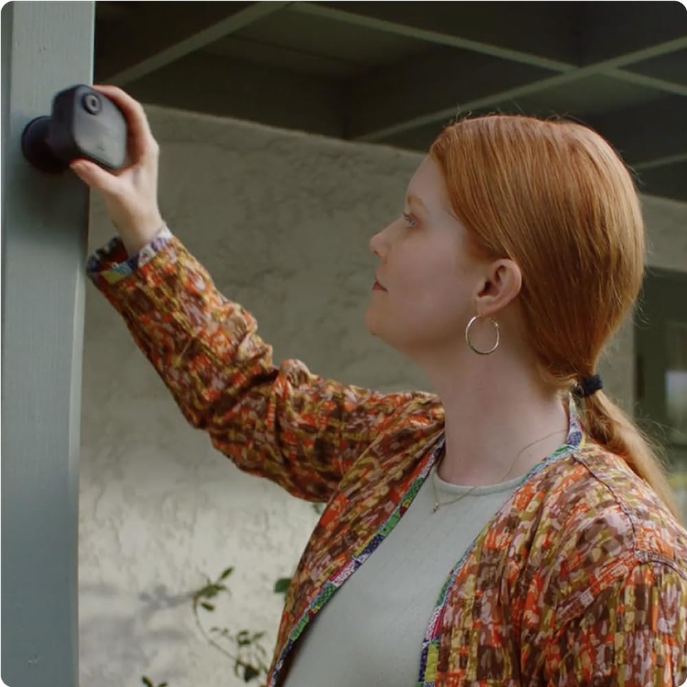 Nueva Blink Outdoor 4: cámara de seguridad inteligente HD sin cables, 2 años de autonomía, detección de movimiento optimizada, compatible con Alexa(sistema de 2 cámaras con Sync Module Core incluido)