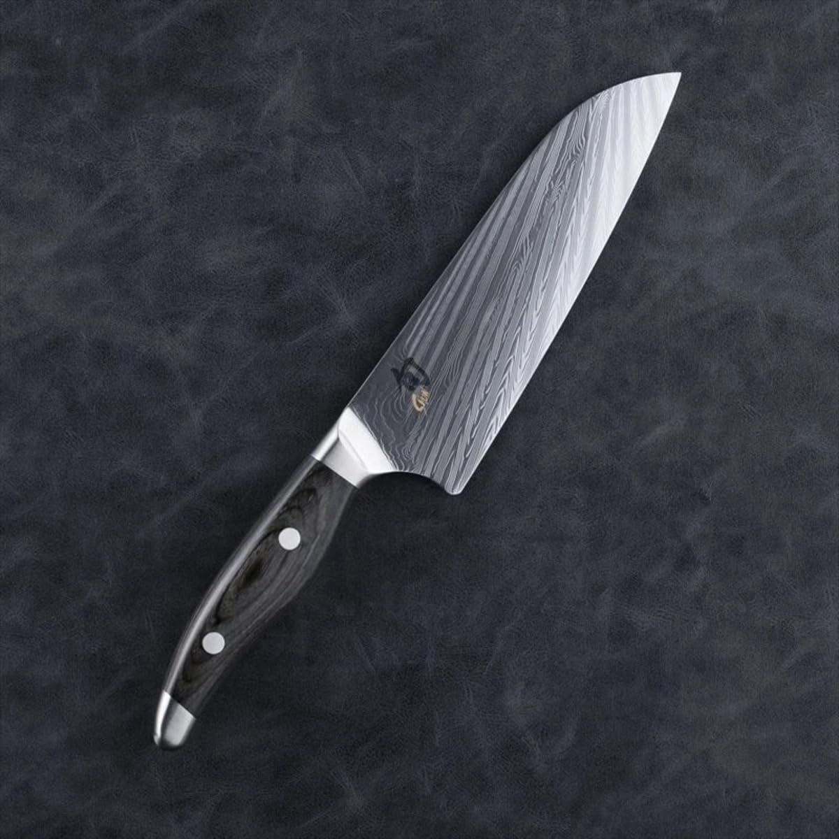 KAI Shun Nagare Cuchillo de chef con hoja de 20 cm - 72 capas de acero de Damasco VG 2 y VG 10 con núcleo dual - Mango de madera de Pakka gris-negro - Hecho a mano en Japón Cuchillo de cocina forjado