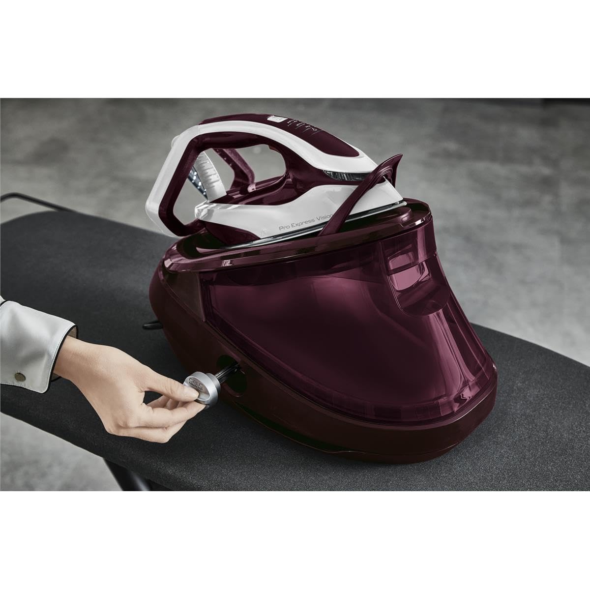 Tefal GV9810 Pro Express Vision - Plancha de vapor con luz LED inteligente en la plancha, potente presión de 8,3 bares, vapor de 180 g/min, 680 g/min de vapor extra, sistema antical, color rojo y