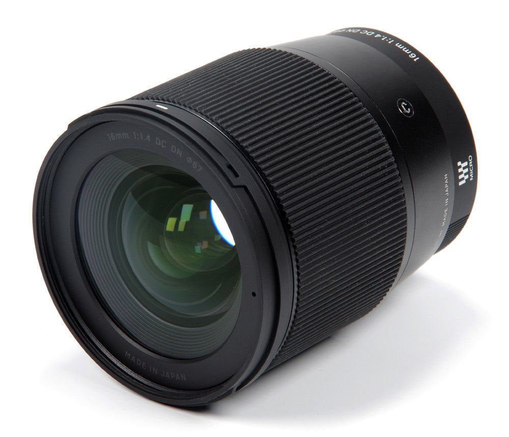 Sigma 16 mm F1.4 DC DN Contemporary - Objetivo para cámaras con montura Sony-E, Micro 4/3 y Canon EF-M, color negro