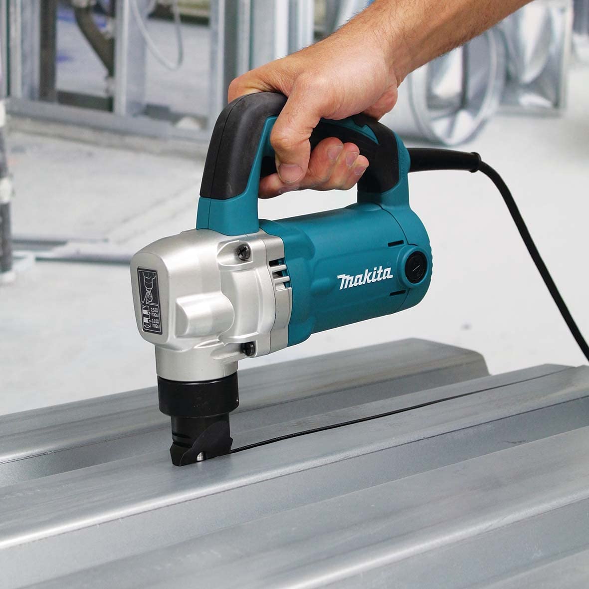 Makita JN3201J - Roedora 710W
