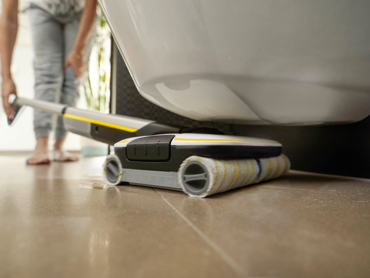 Kärcher Fregona Eléctrica FC 7 Cordless, con Cuatro Rodillos de Microfibra, Autonomía de Batería: Aprox. 45 min, Rendimiento de Superficie por Carga de la Batería: Aprox. 175 m²