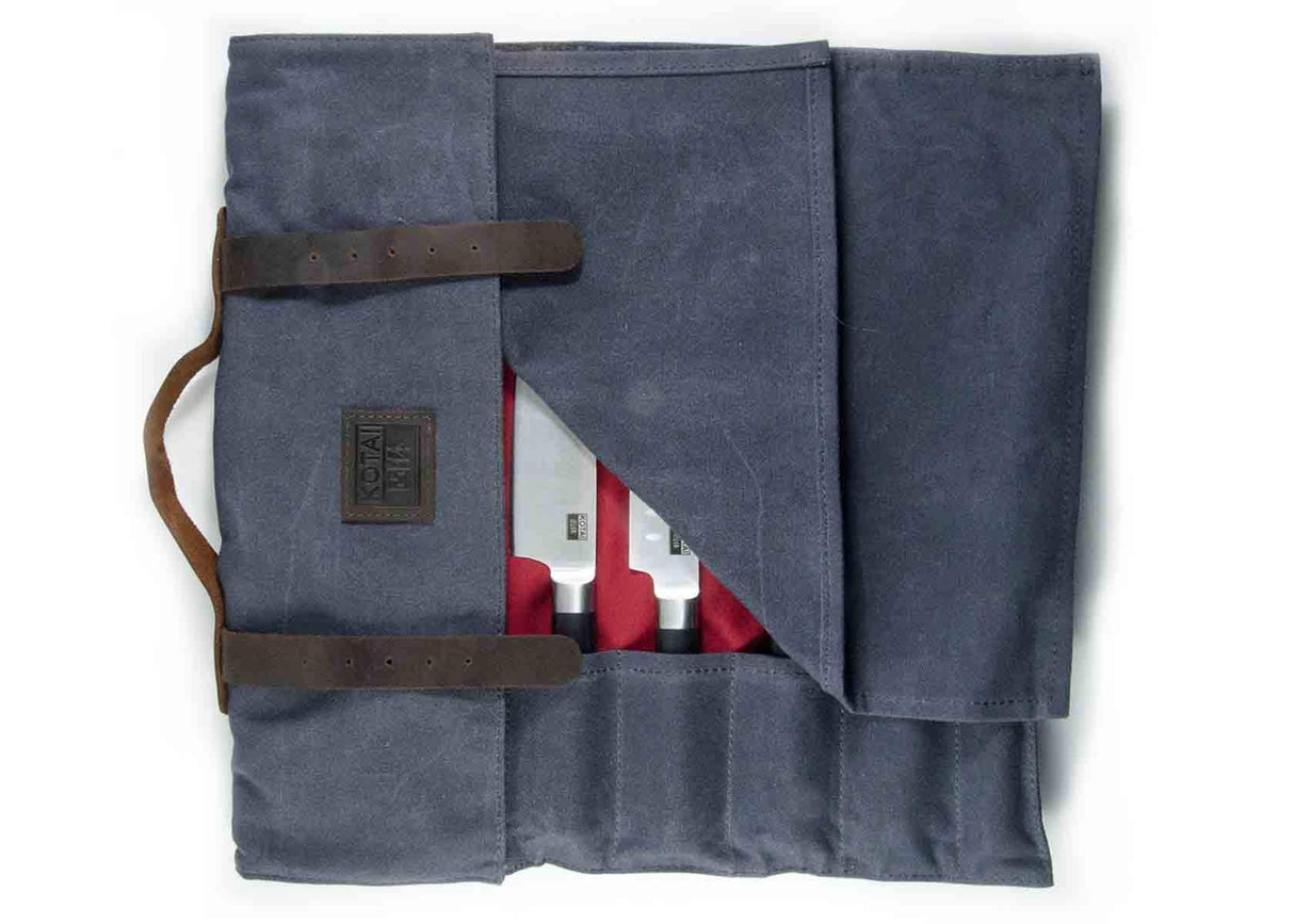 KOTAI | Bolsa Enrollable para Cuchillos de Chef de Cuero | 8 Ranuras para 7 Cuchillos y un Acero para bruñir | Hule Ultra-Resistente | Asas y Correas de Cuero | Bolsillo con Cremallera | Hecho a Mano