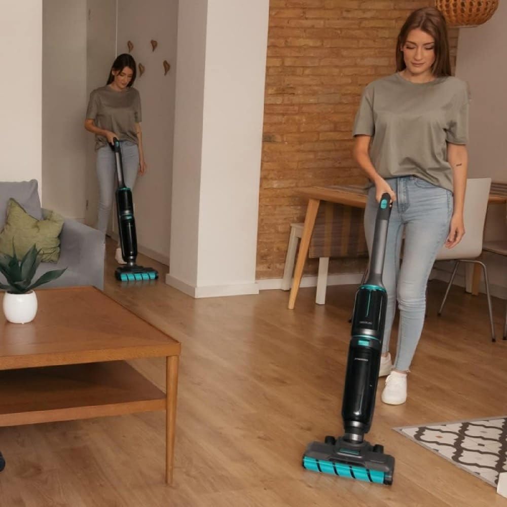 Cecotec Fregona Eléctrica FreeGo Wash&Vacuum Spray. 250 W, Friega y Aspira a la vez, Autonomía 35 mins, Rodillo Wet Jalisco, Spray de Agua, Depósito de Agua Limpia 700 ml y Sucia de 750ml, Base