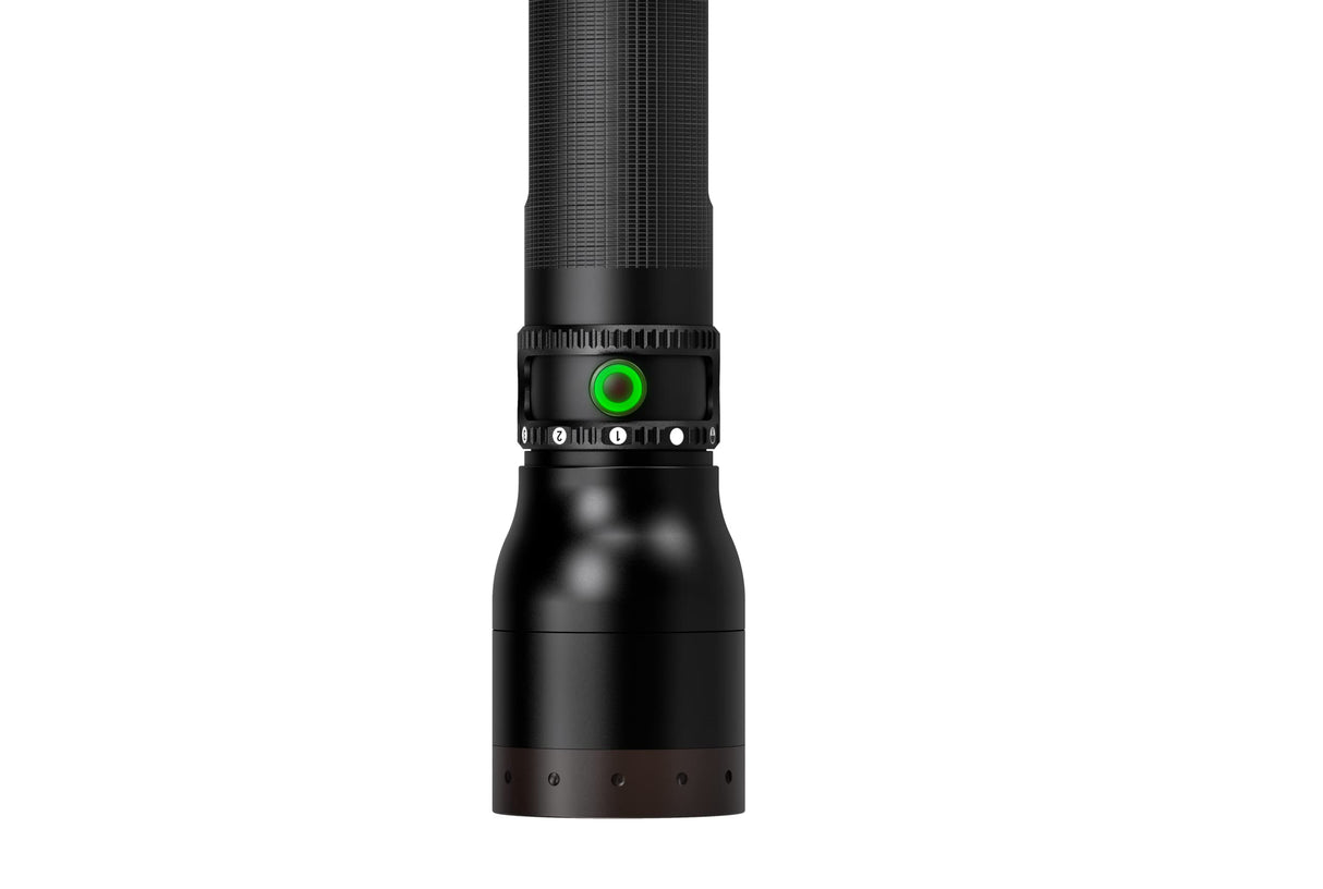 Ledlenser P17R Core | 2020 | Linterna LED Recargable, Brillante 1200lm, alcance de 560m, Linterna Robusta, SOS, Modo Estroboscópico, 200h de autonomía, Impermeable IP54, Seguridad, Senderismo, Camping