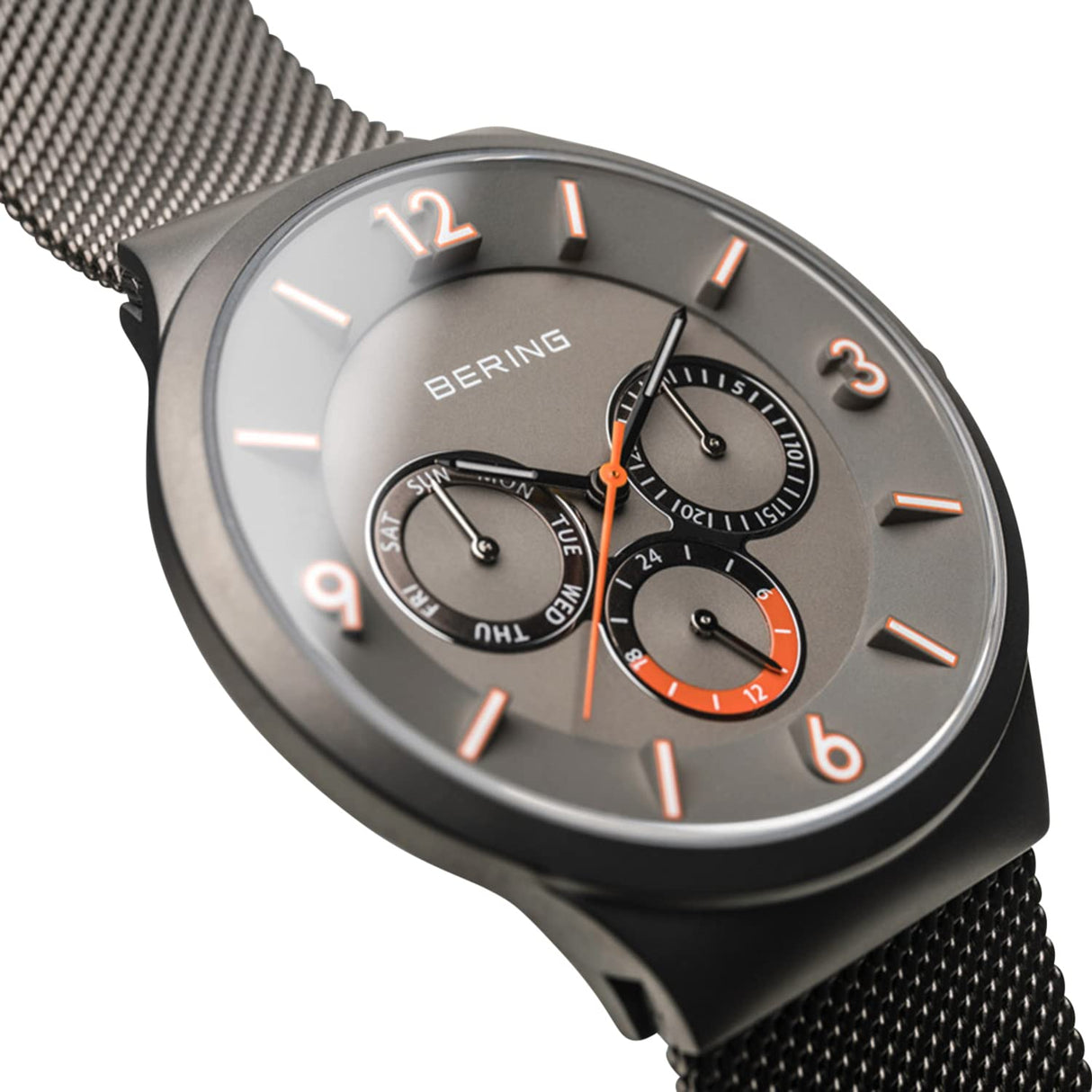 BERING 35040-367 Reloj de cuarzo para hombre con caja de acero inoxidable de 40 mm con acabado en oro rosa y esfera azul, correa milanesa, cristal de zafiro y resistencia al agua de 5 ATM