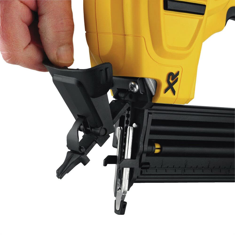 Dewalt DCN680N XR - Clavadora sin escobillas, 18 V, solo el cuerpo, multicolor, tamaño XS
