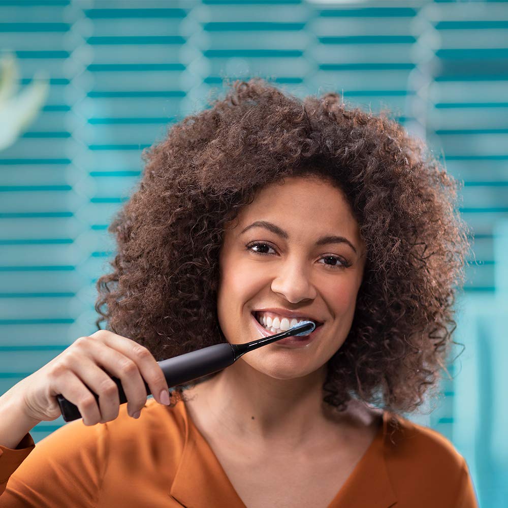 Philips Sonicare DiamondClean 9000 - Cepillo de dientes eléctrico negro, 4 modos, 3 intensidades, sensor de presión de encías, aplicación, mango conectado, enchufe de baño de 2 pines, el embalaje